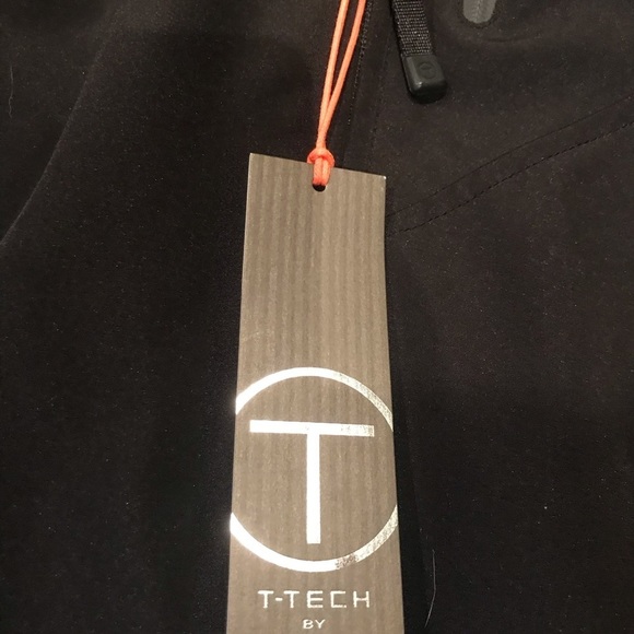 NEW WITH TAGS | TUMI Microtech Water-Resistant Performance Jacket - Picture 4 of 6